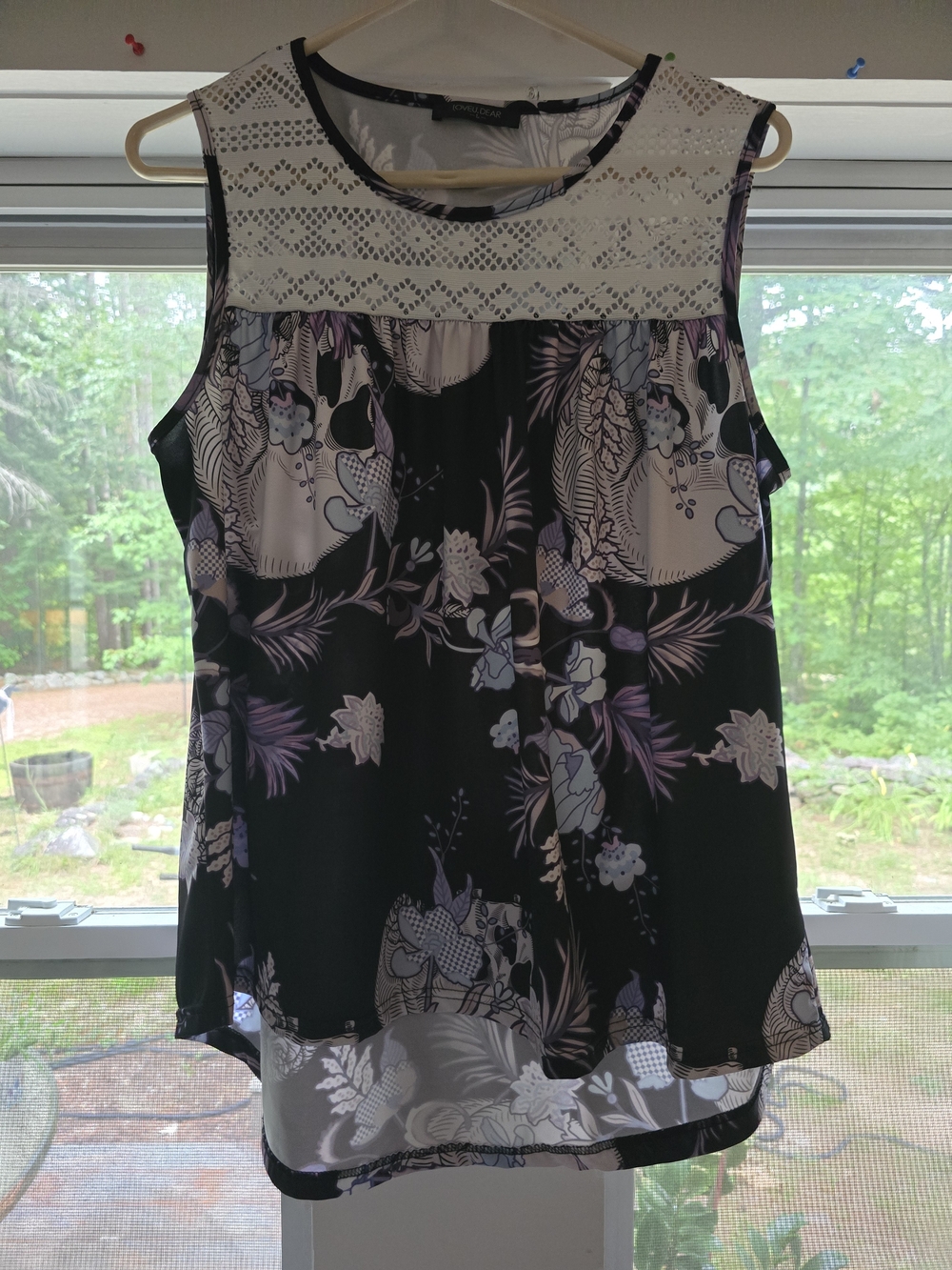 Lennox Floral Lace-Yoke Sleeveless Camisole — Black with Lavender Floral